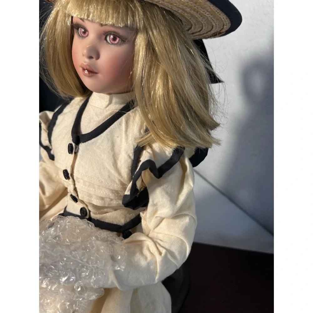 Exclusively Yours MARILOU Porcelain 24